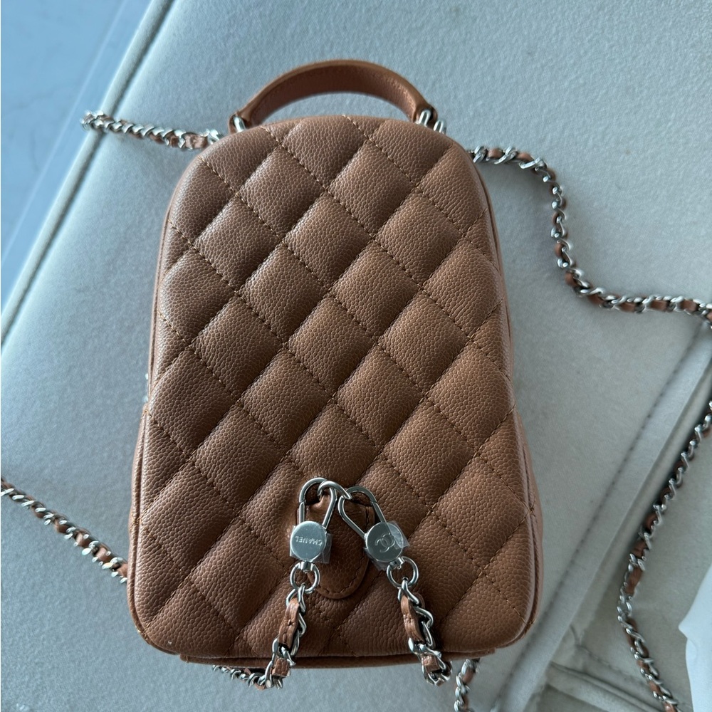 Chanel mini backpack - Picture 2 of 5
